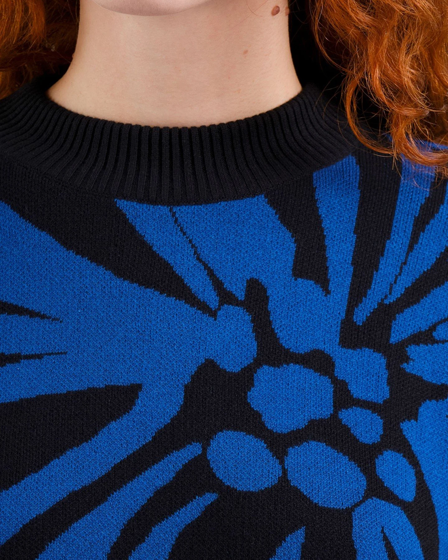 Strickpullover Limhamn Big Flower Schwarz – Ansicht 5