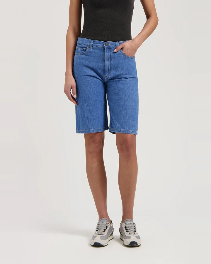 MUD Jeans Damen vegan Shorts Mid Suzy Medium Stone Blue