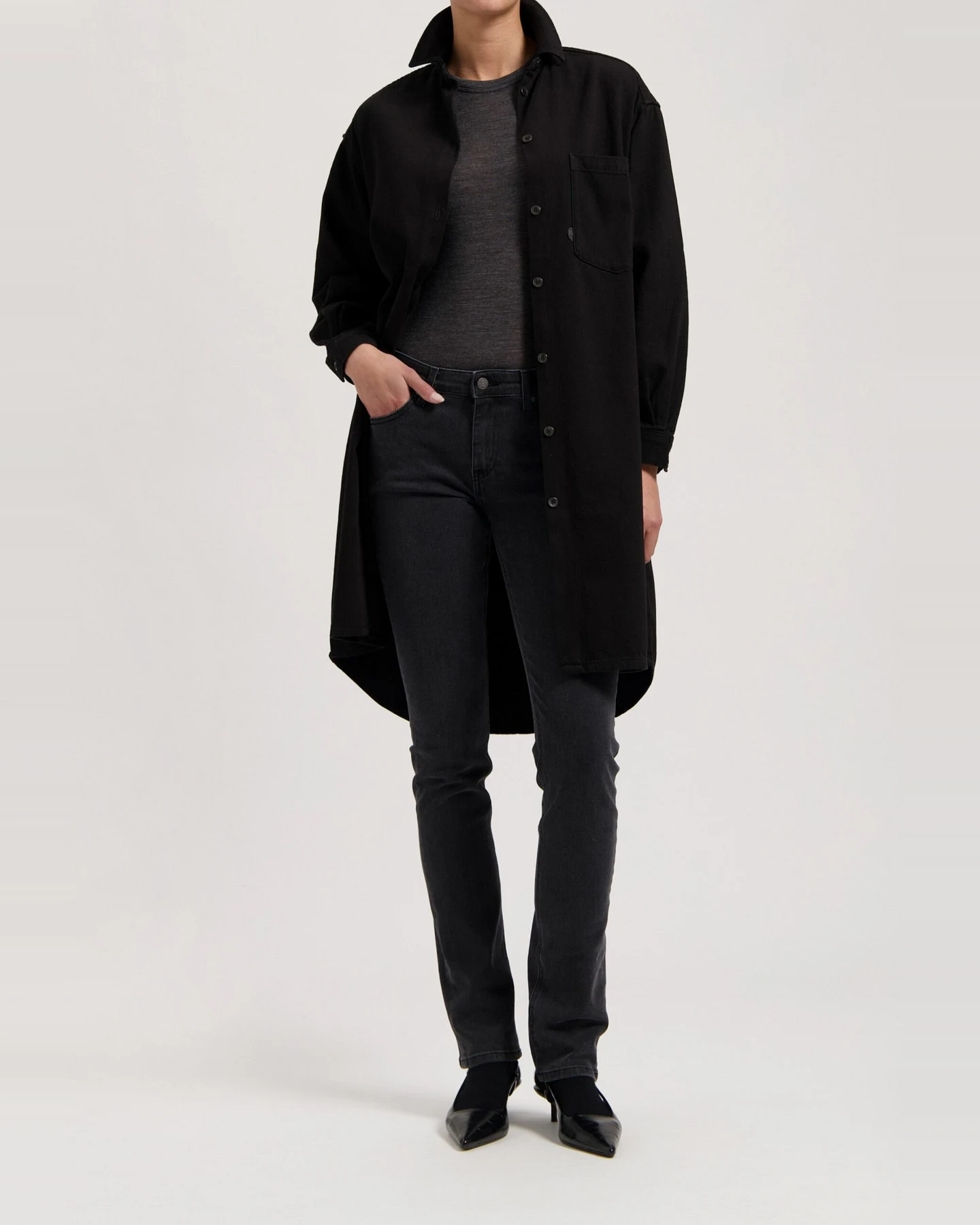 MUD Jeans Damen vegan Kleid Denim Ella Black Dip – Ansicht 2