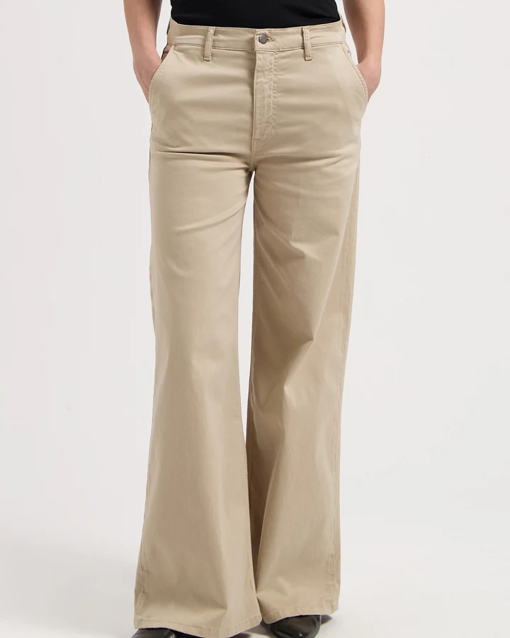 MUD Jeans Damen vegan Hose Mid Loose Chelsea Sand Beige