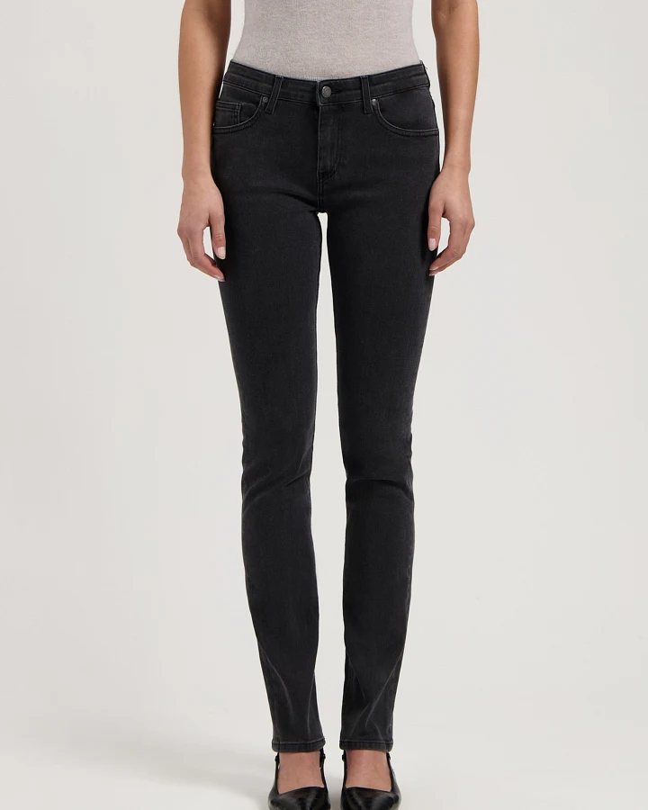 MUD Jeans Damen vegan Jeans Low Slim Faye Stone Schwarz