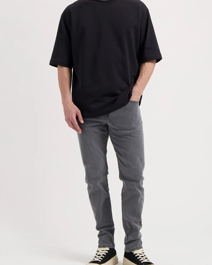 MUD Jeans Herren vegan Jeans Mid Slim Rick Hellgrau