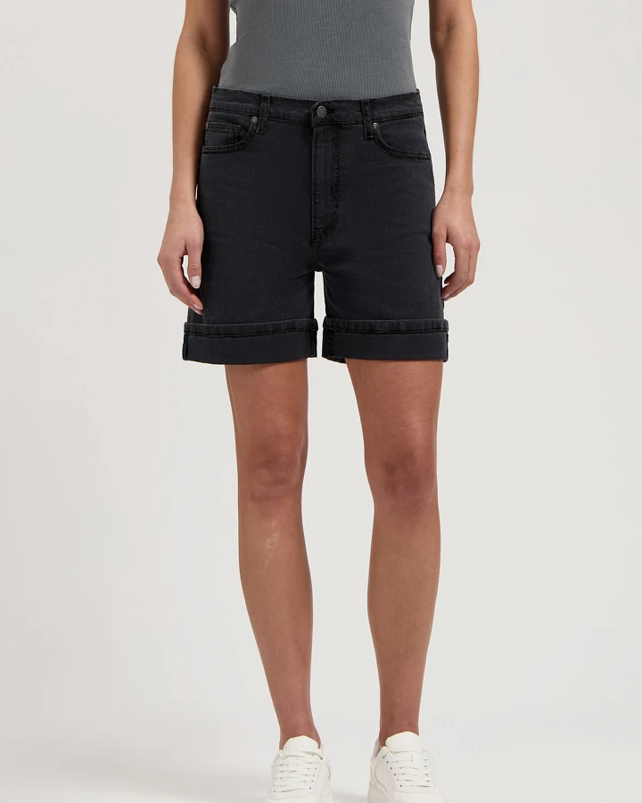 MUD Jeans Damen vegan Shorts Mid Luna Schwarz Vintage