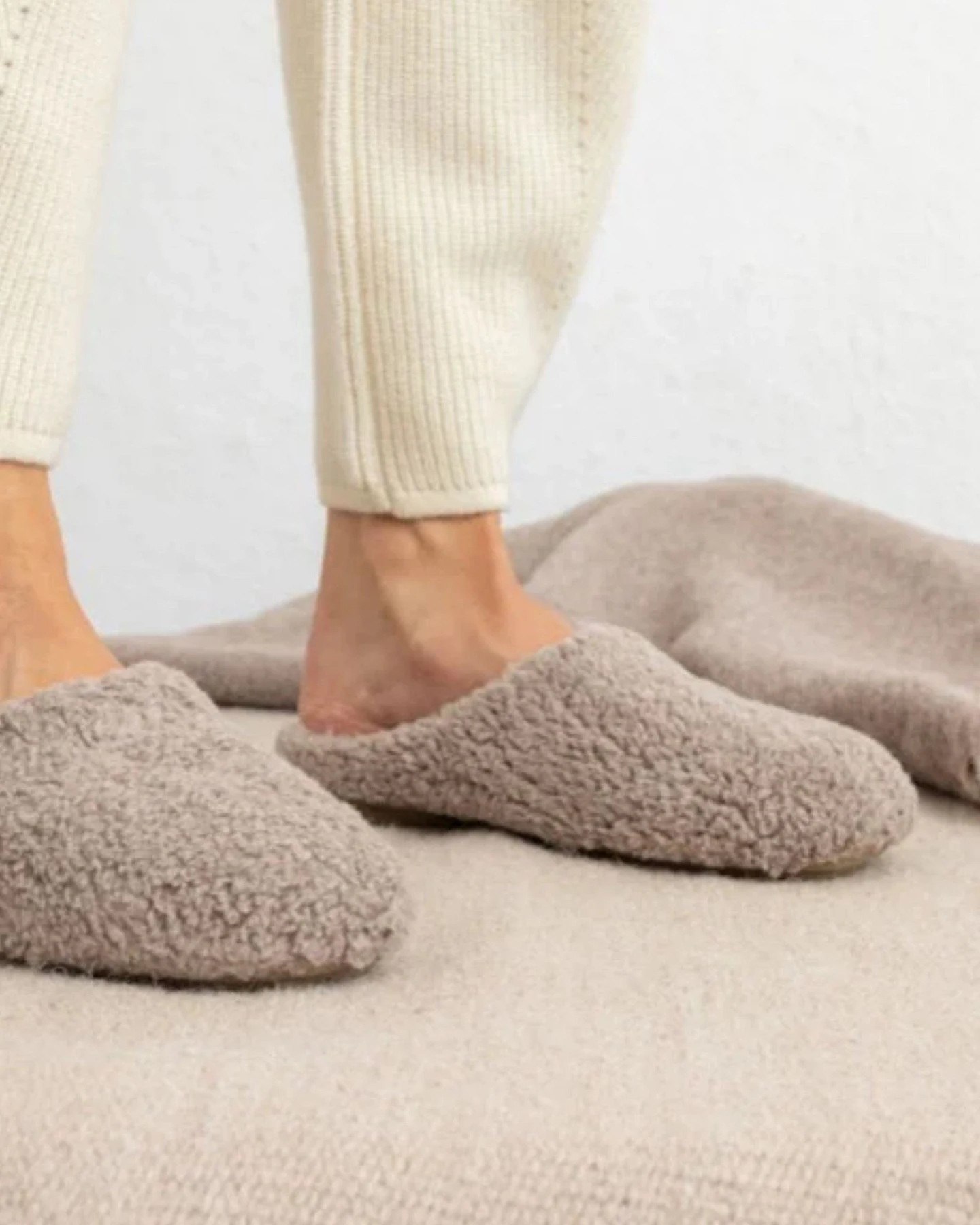 Slipper Furry Moon – Ansicht 2