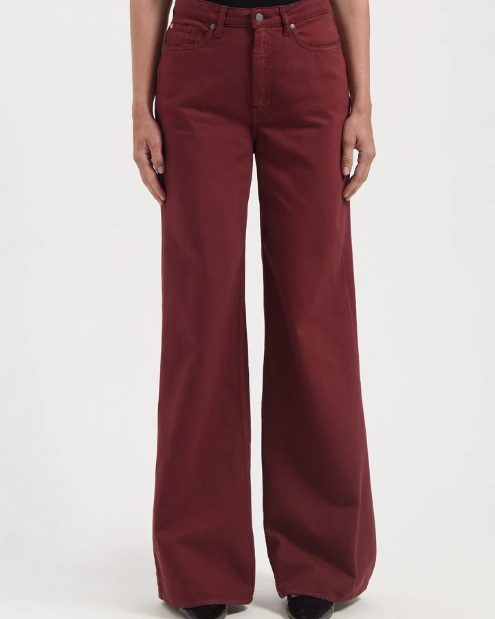 MUD Jeans Damen vegan Jeans High Loose Flow Sara Burgundy