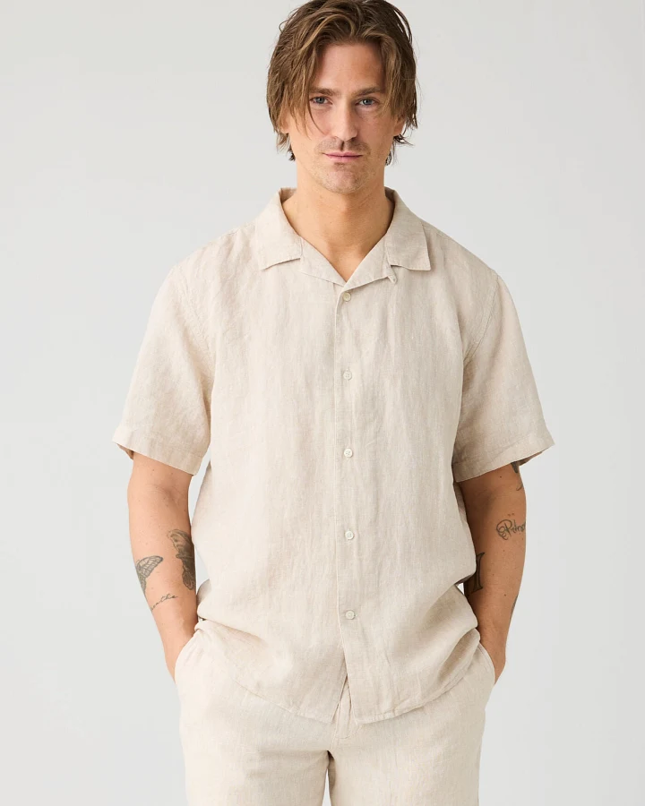 KnowledgeCotton Apparel Herren vegan Hemd Mit Kurzen Ärmeln Box Fit Light Feather Gray