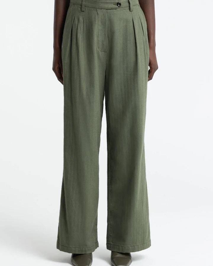 Hose Koujo Grün