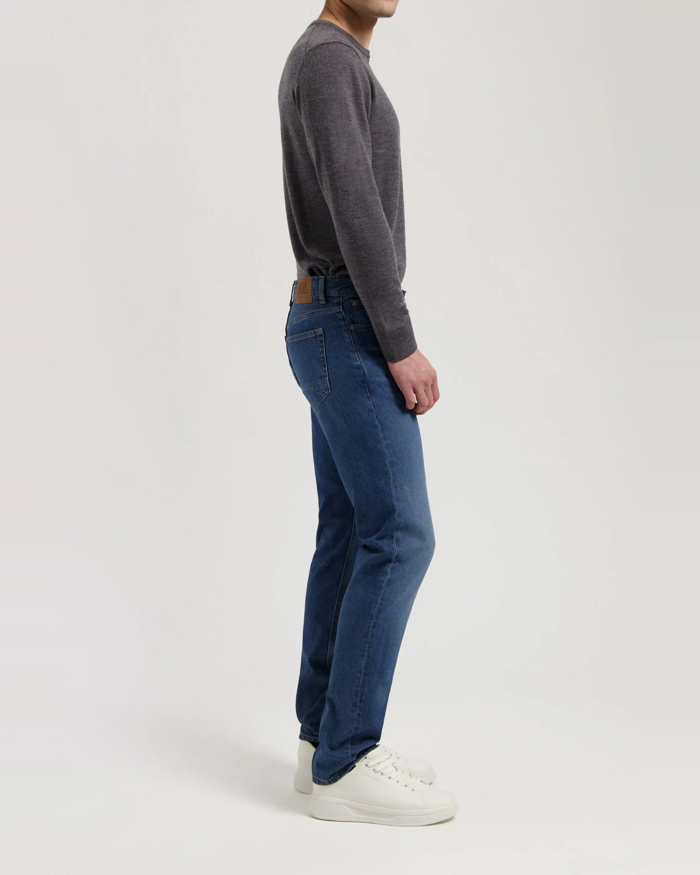 MUD Jeans Herren vegan Jeans Mid Straight John Rustic Blue – Ansicht 2