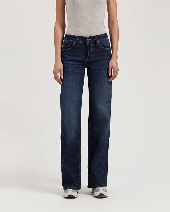 MUD Jeans Damen vegan Jeans Mid Loose Cleo Rustic Blue