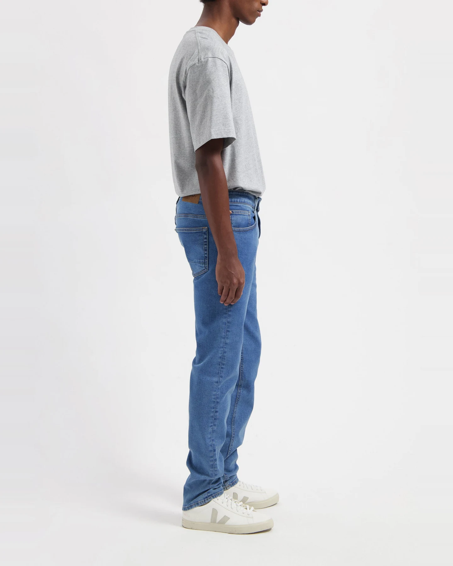 MUD Jeans Herren vegan Jeans Low Tapered Dunn Stone Vintage – Ansicht 2