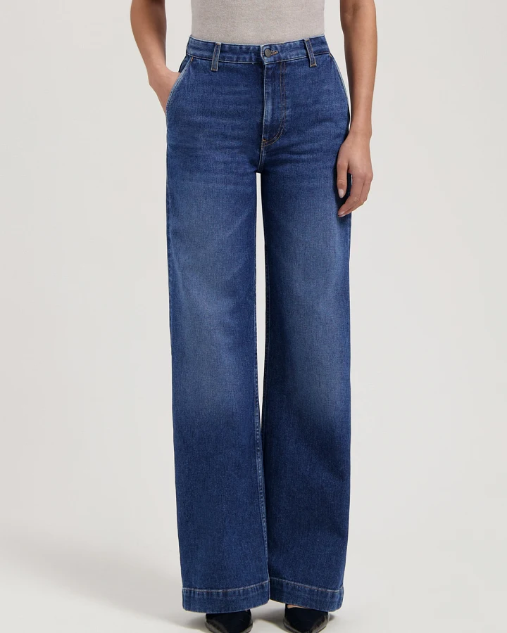 MUD Jeans Damen vegan Jeans Mid Loose June Fresh Fade Blau