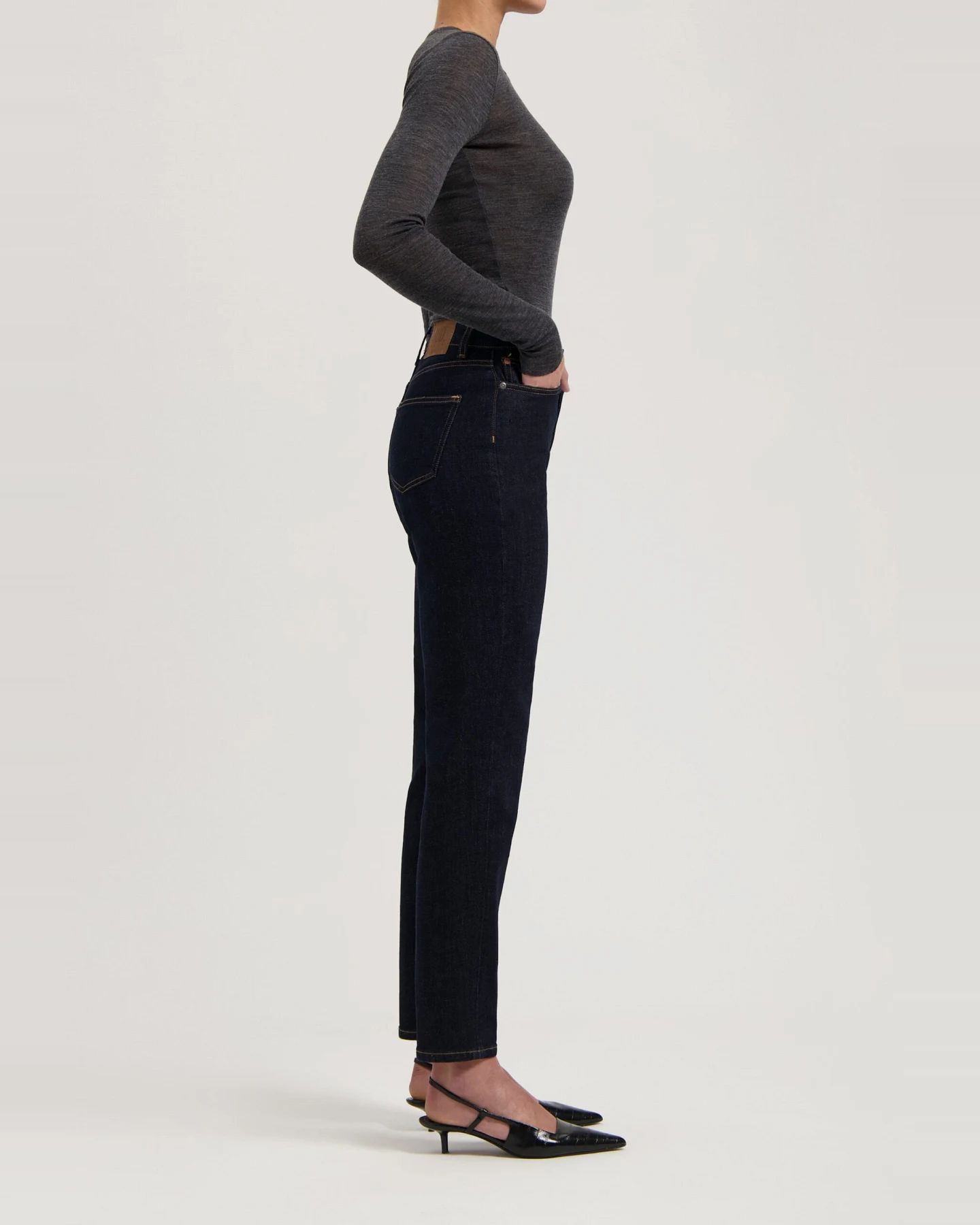 MUD Jeans Damen vegan Jeans High Tapered Mams Strong Blau – Ansicht 2