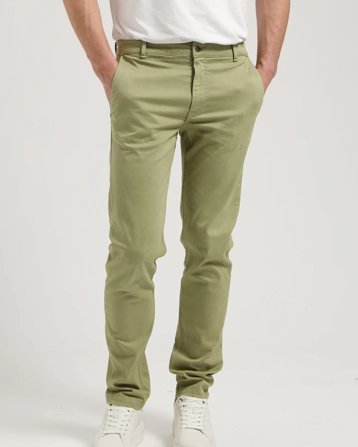 MUD Jeans Herren vegan Hose Mid Tapered Scott Rustic Green