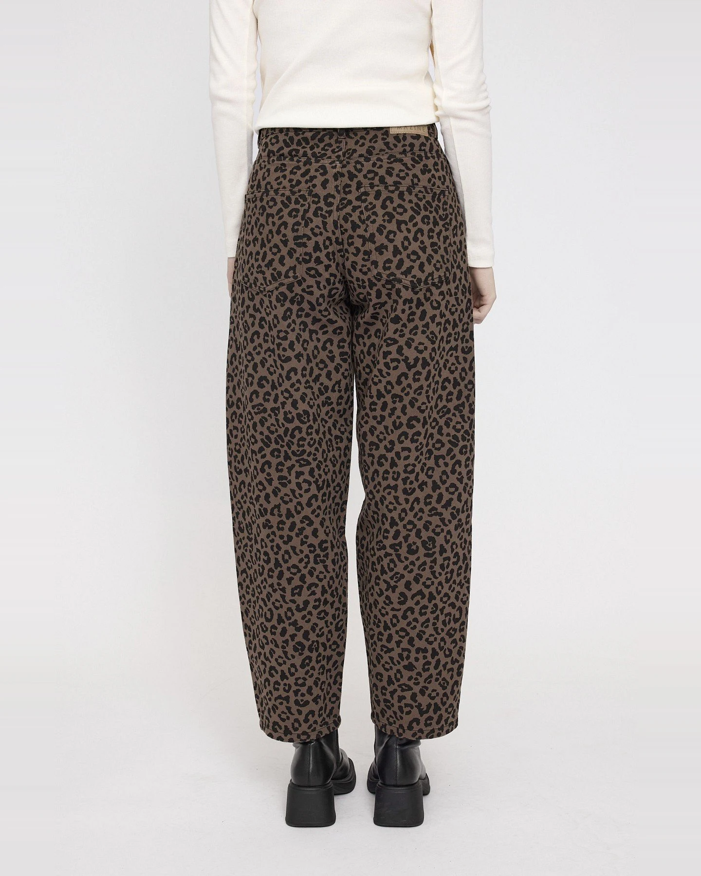 Hose Denim Leo Barrel Braun – Ansicht 3