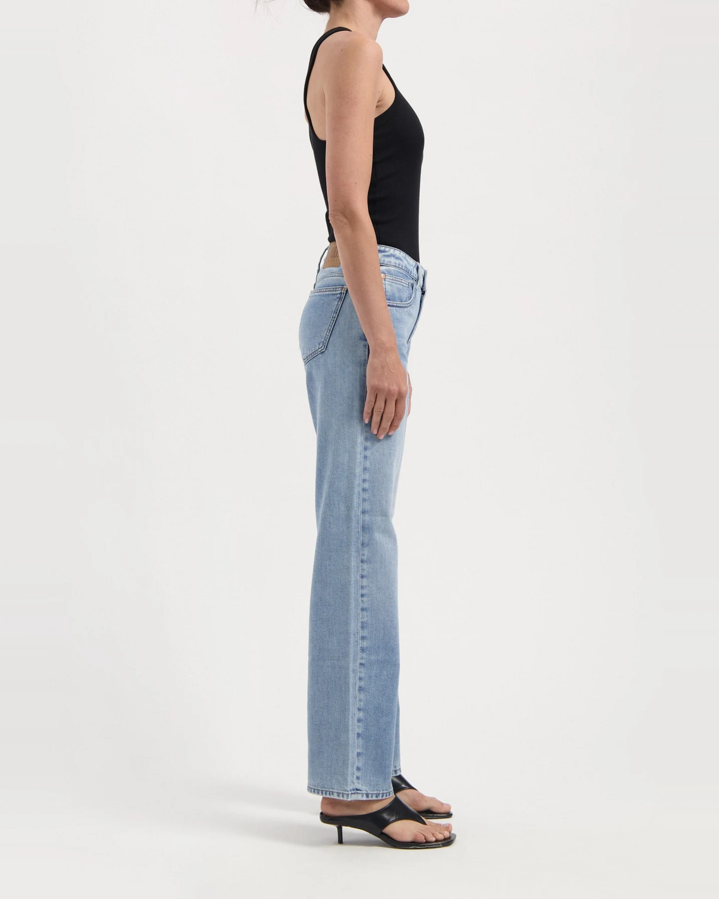 MUD Jeans Damen vegan Jeans Carry Mid Straight Light Stone Vintage – Ansicht 2