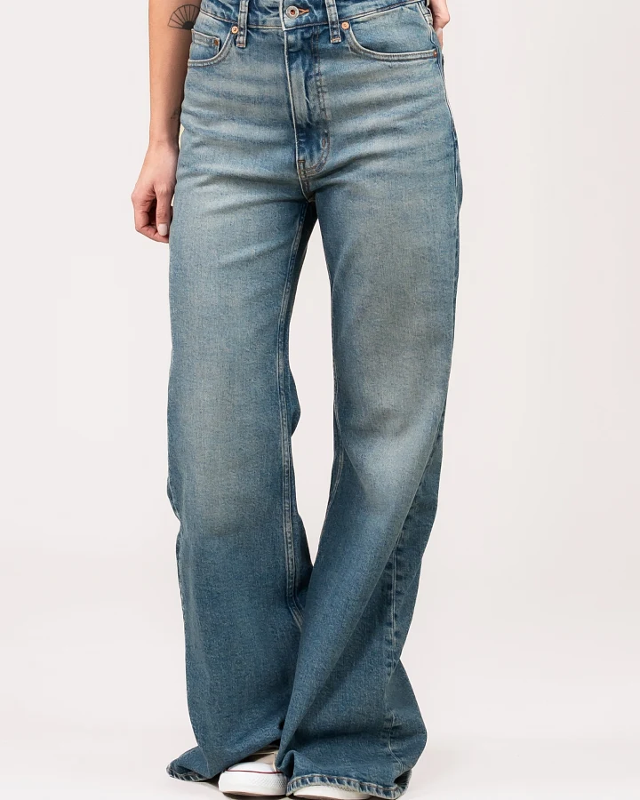Kuyichi Damen vegan Jeans Flare Vivienne Broken Blau