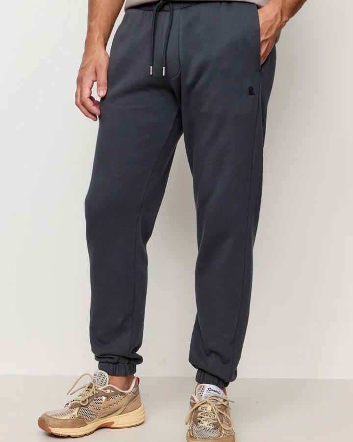 Recolution Herren vegan Sweatpants Thuja Dunkelgrau