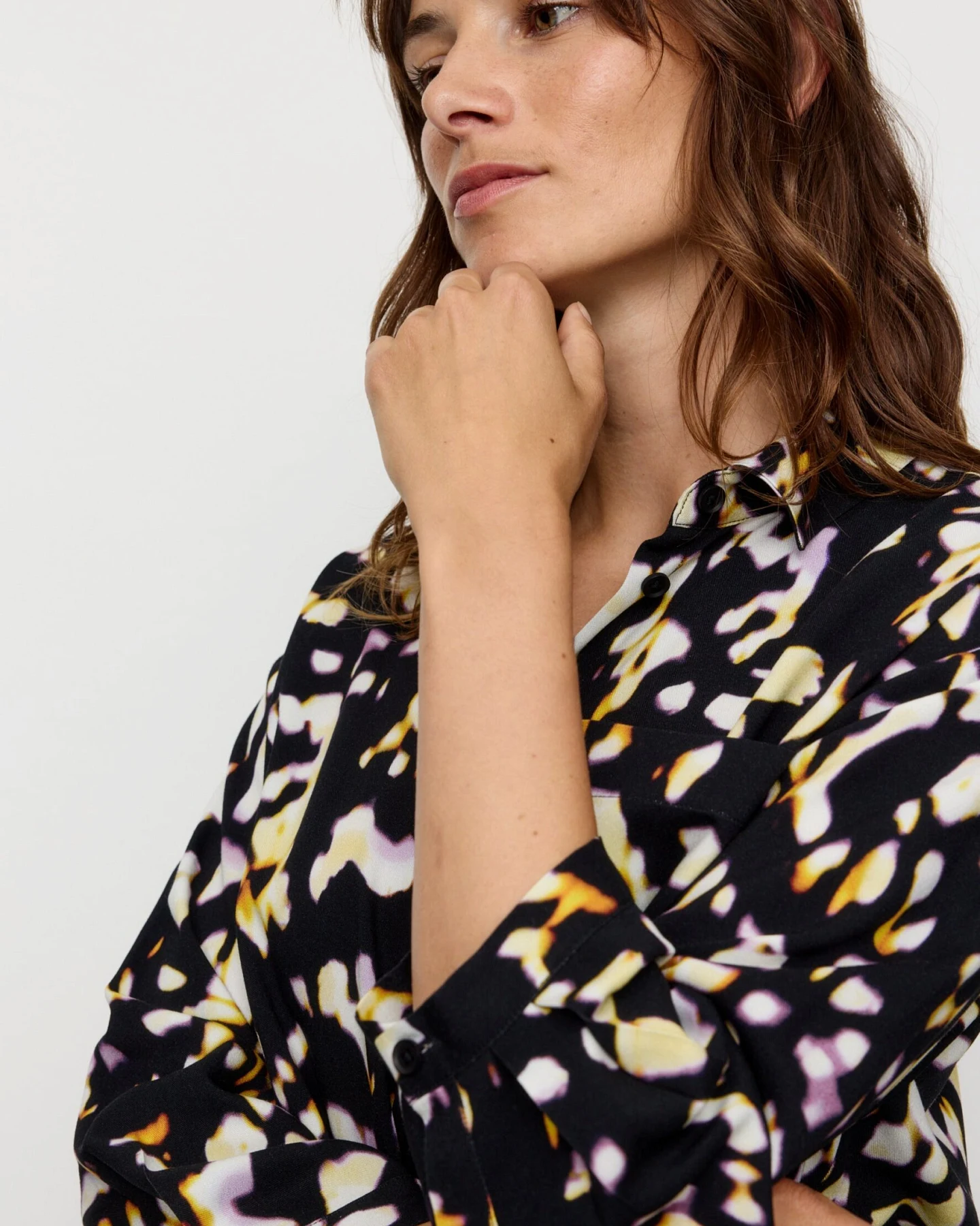 Recolution Damen vegan Bluse Cypress Blurry Schwarz – Ansicht 2