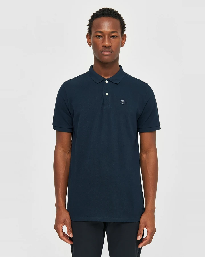 KnowledgeCotton Apparel Herren vegan Poloshirt Basic Badge Total Eclipse Navy