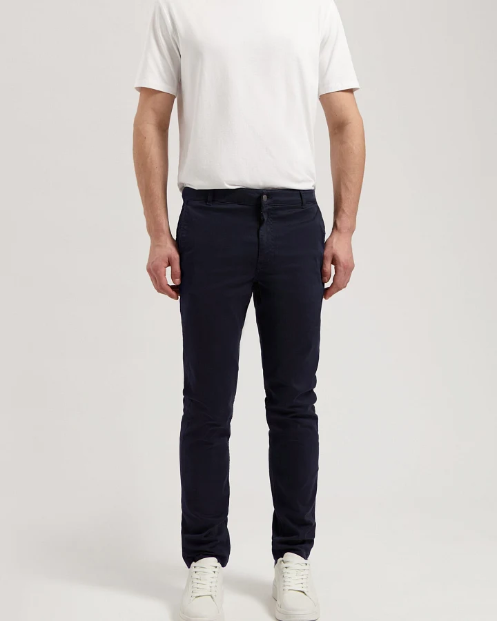 MUD Jeans Herren vegan Hose Mid Tapered Scott Dark Navy
