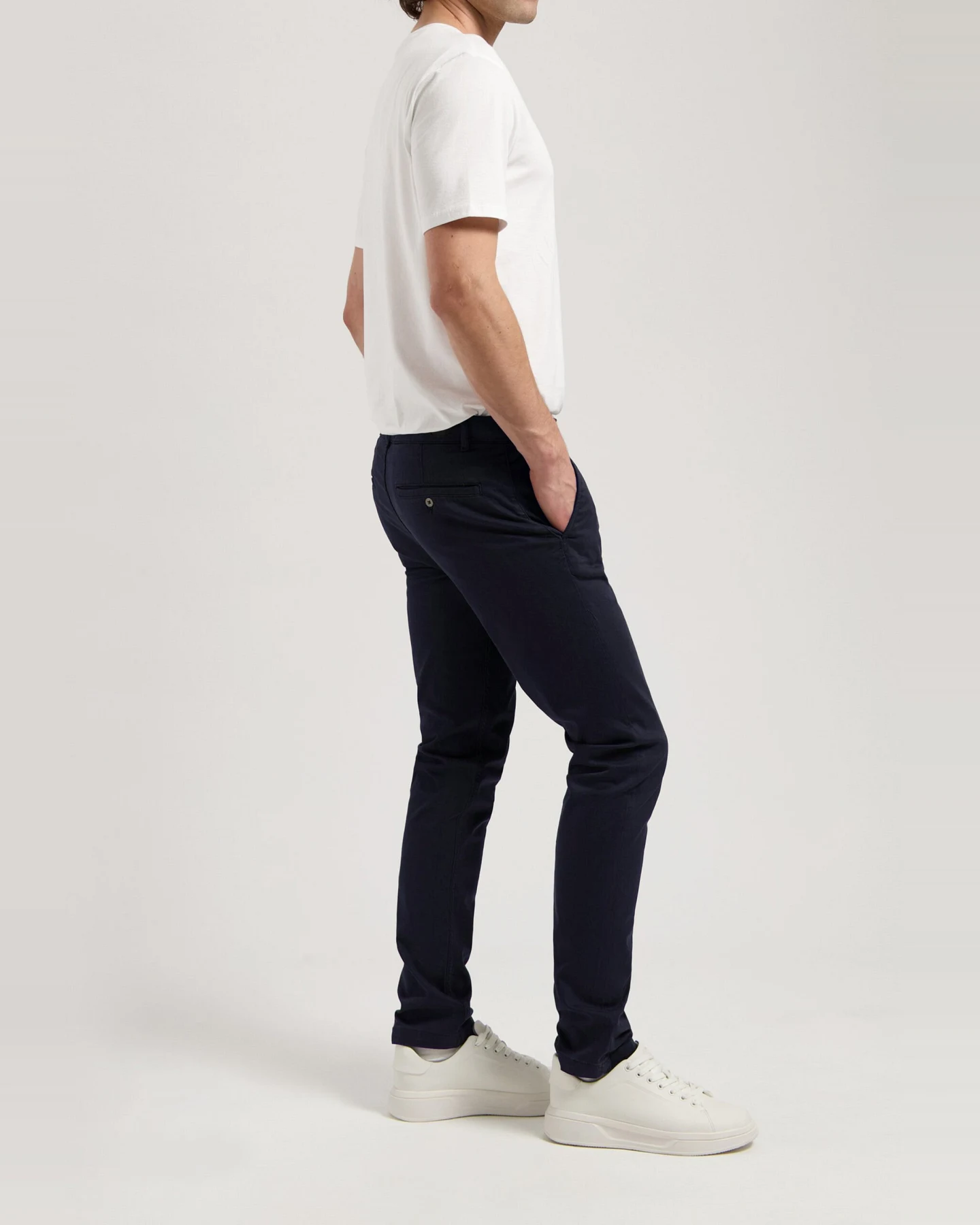MUD Jeans Herren vegan Hose Mid Tapered Scott Dark Navy – Ansicht 2