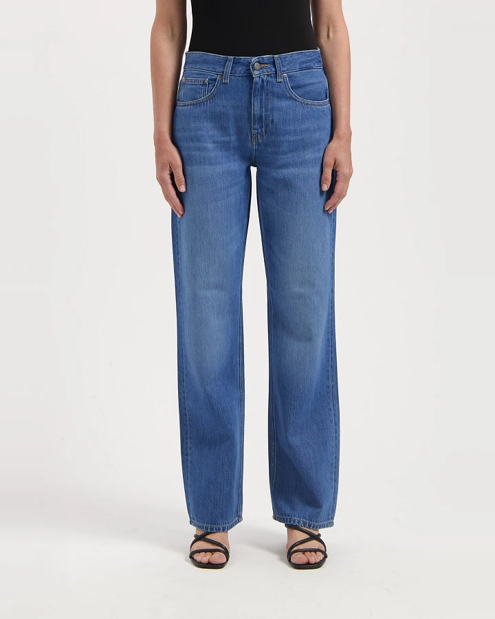 MUD Jeans Damen vegan Jeans Mid Loose Flow Jamie Medium Vintage Stone