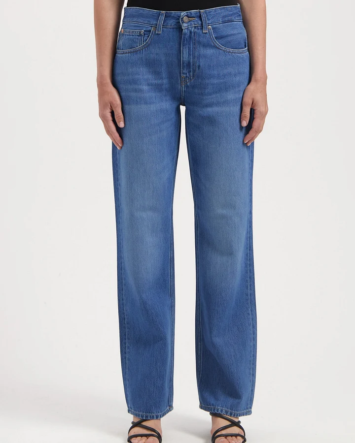 MUD Jeans Damen vegan Jeans Mid Loose Flow Jamie Medium Vintage Stone