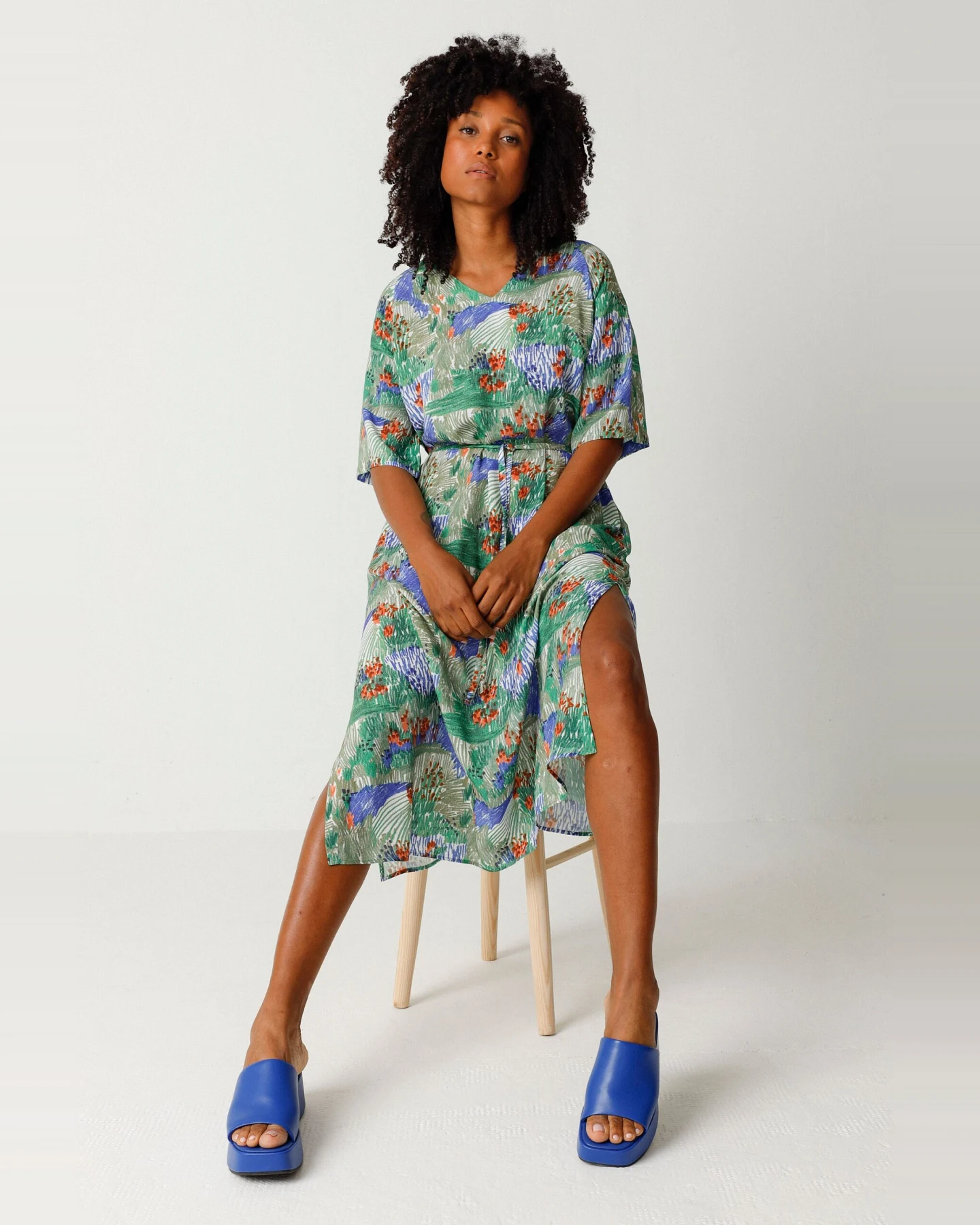 SKFK Damen vegan Kleid Kora Mehrfarbig Grün/Blau – Ansicht 2