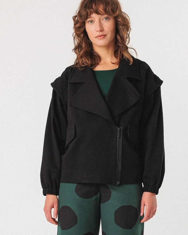 SKFK Damen vegan Jacke Maren Abnehmbare Ärmel Schwarz