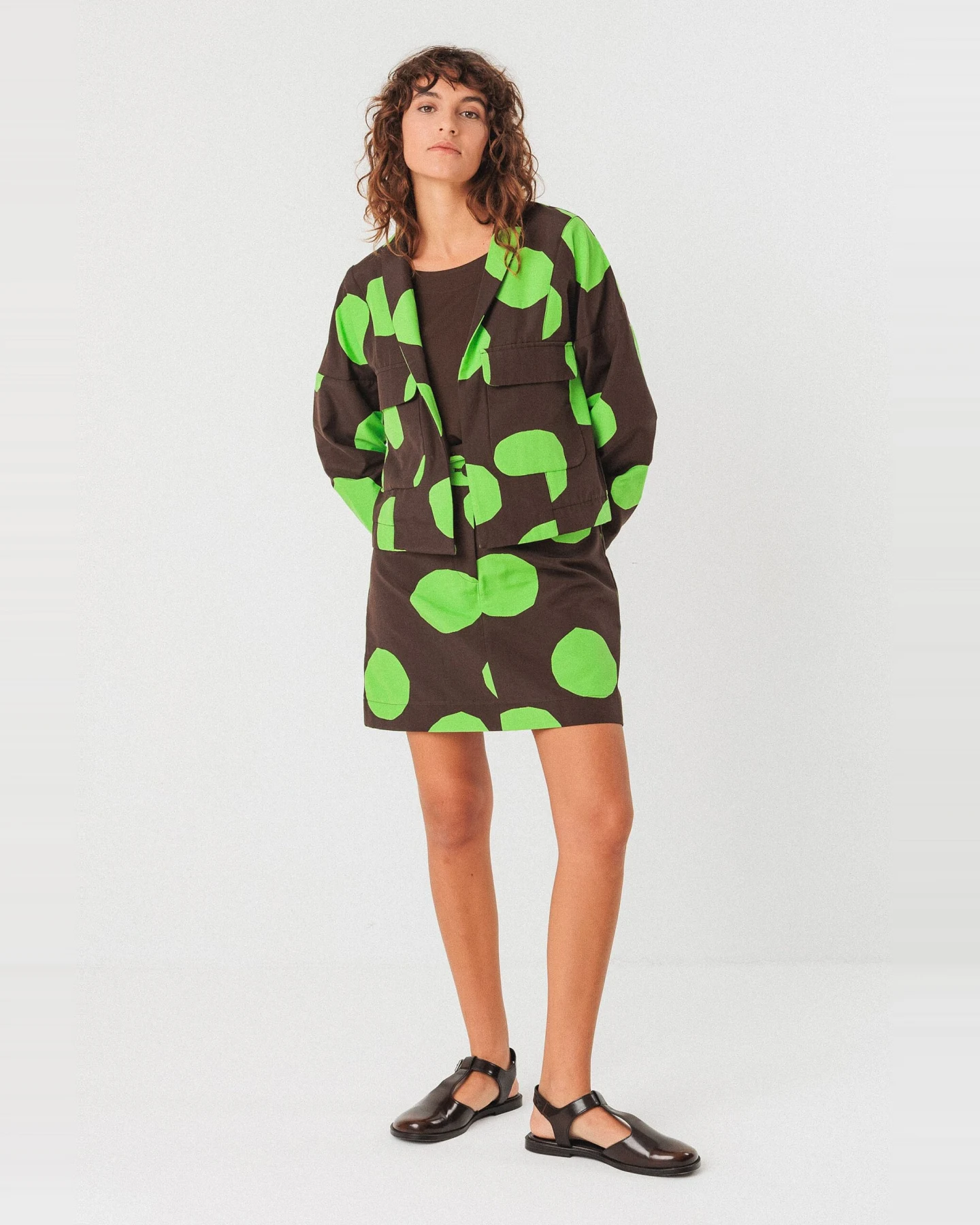 SKFK Damen vegan Jacke Kuntze Kurz Braun/Grün – Ansicht 2