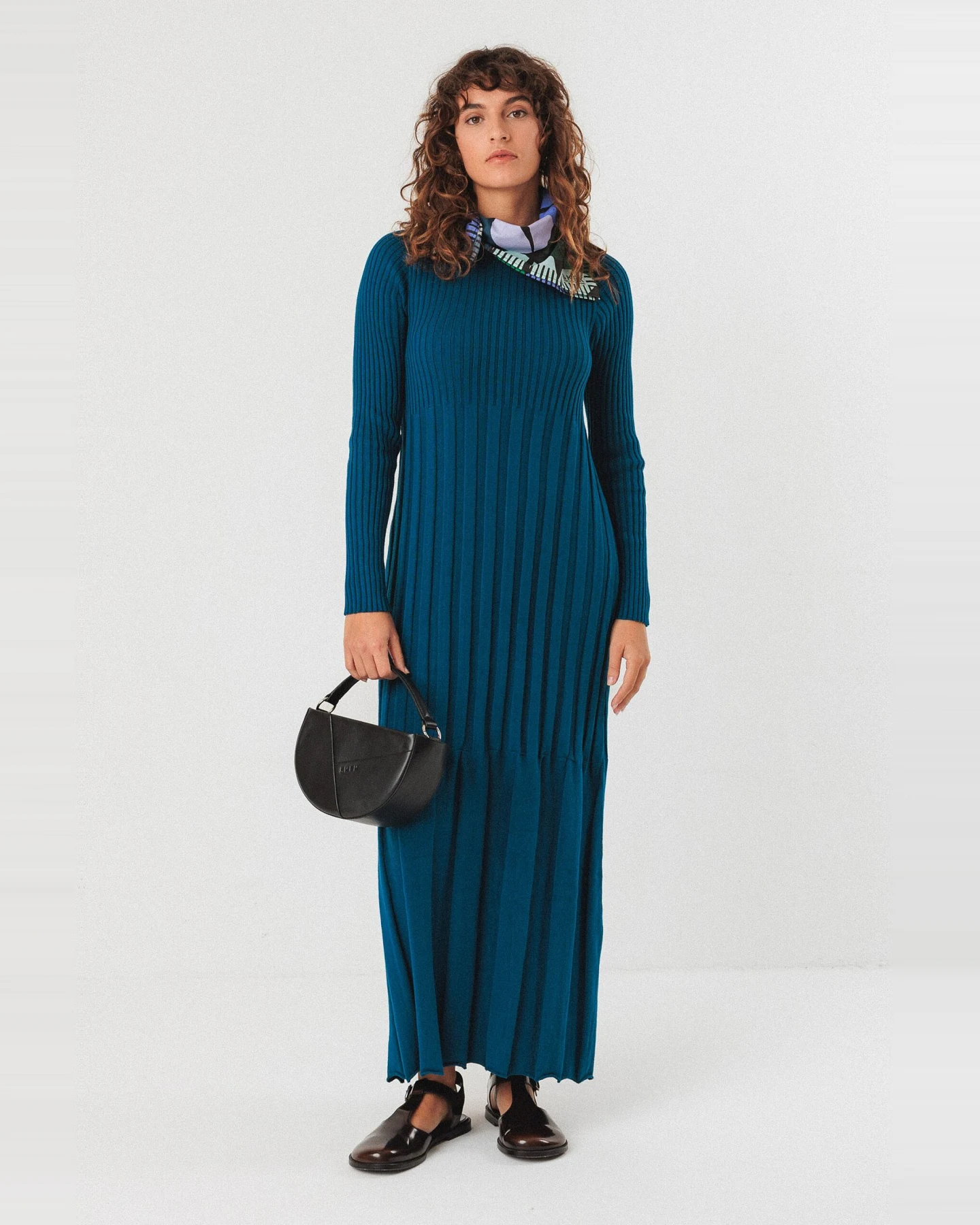 SKFK Damen vegan Strickkleid Bedia Blau – Ansicht 2