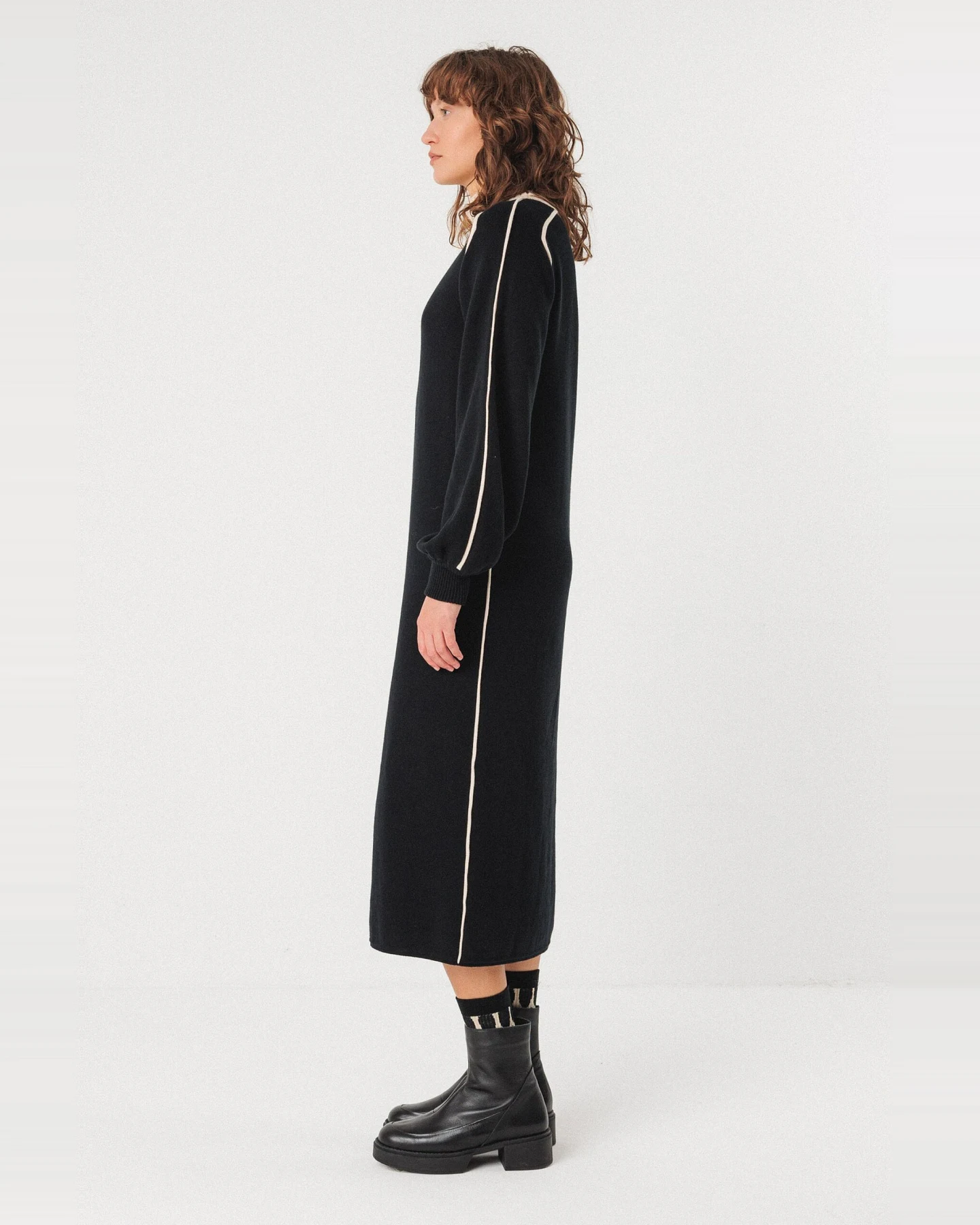 SKFK Damen vegan Kleid Larraitz Schwarz – Ansicht 2