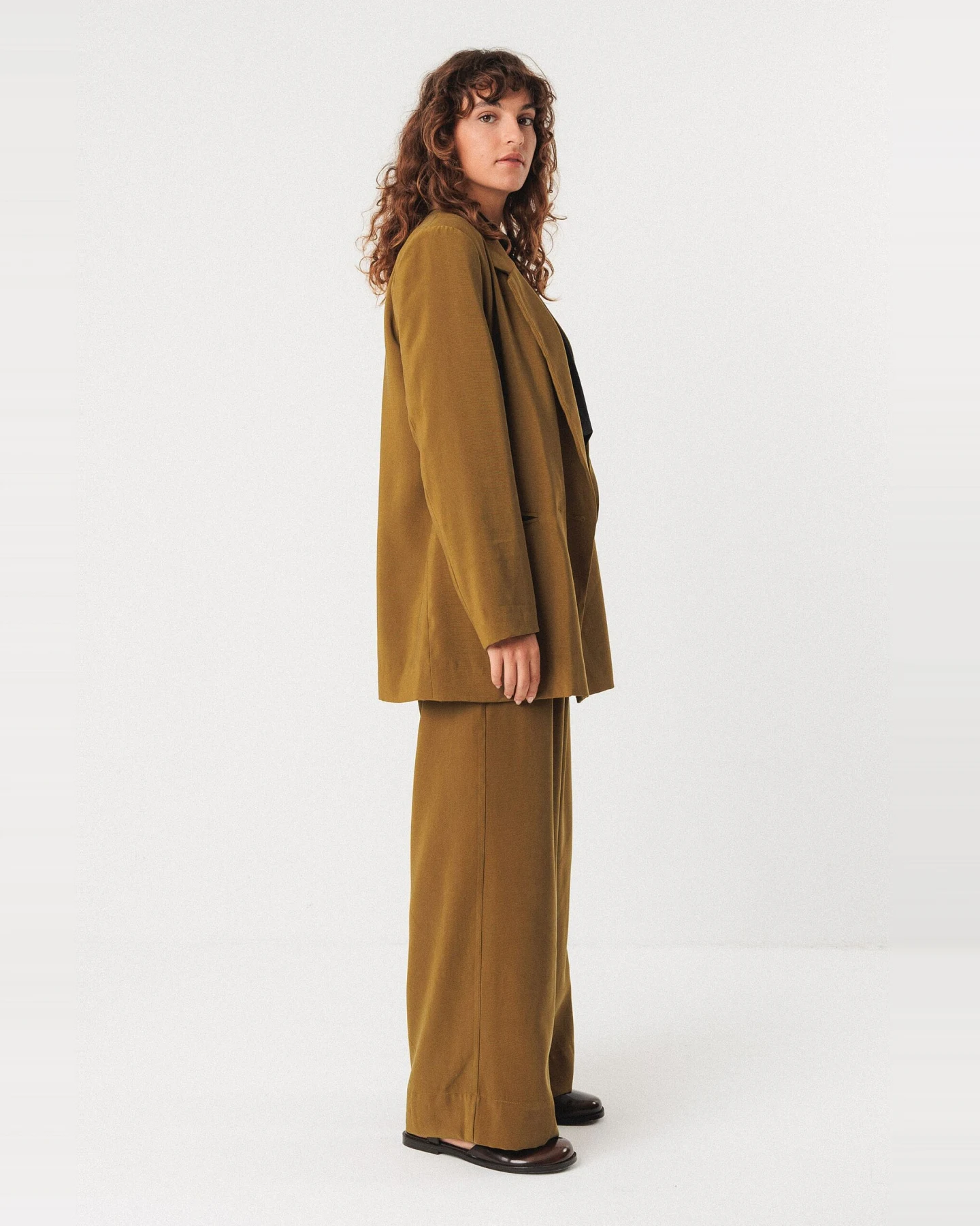 SKFK Damen vegan Blazer Atxa Braun – Ansicht 2