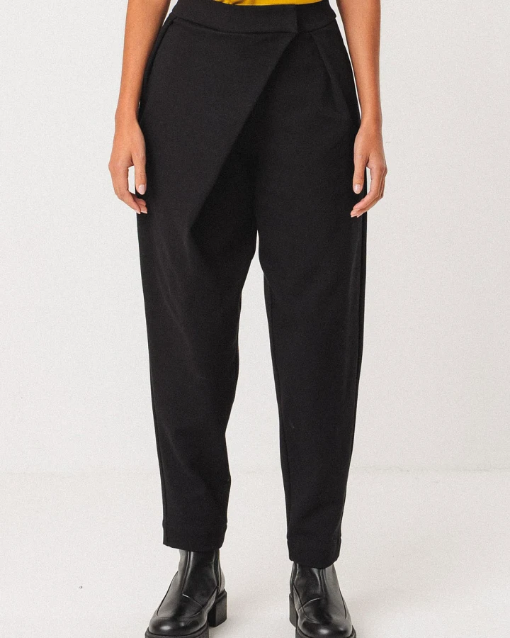 SKFK Damen vegan Hose Goiane Schwarz