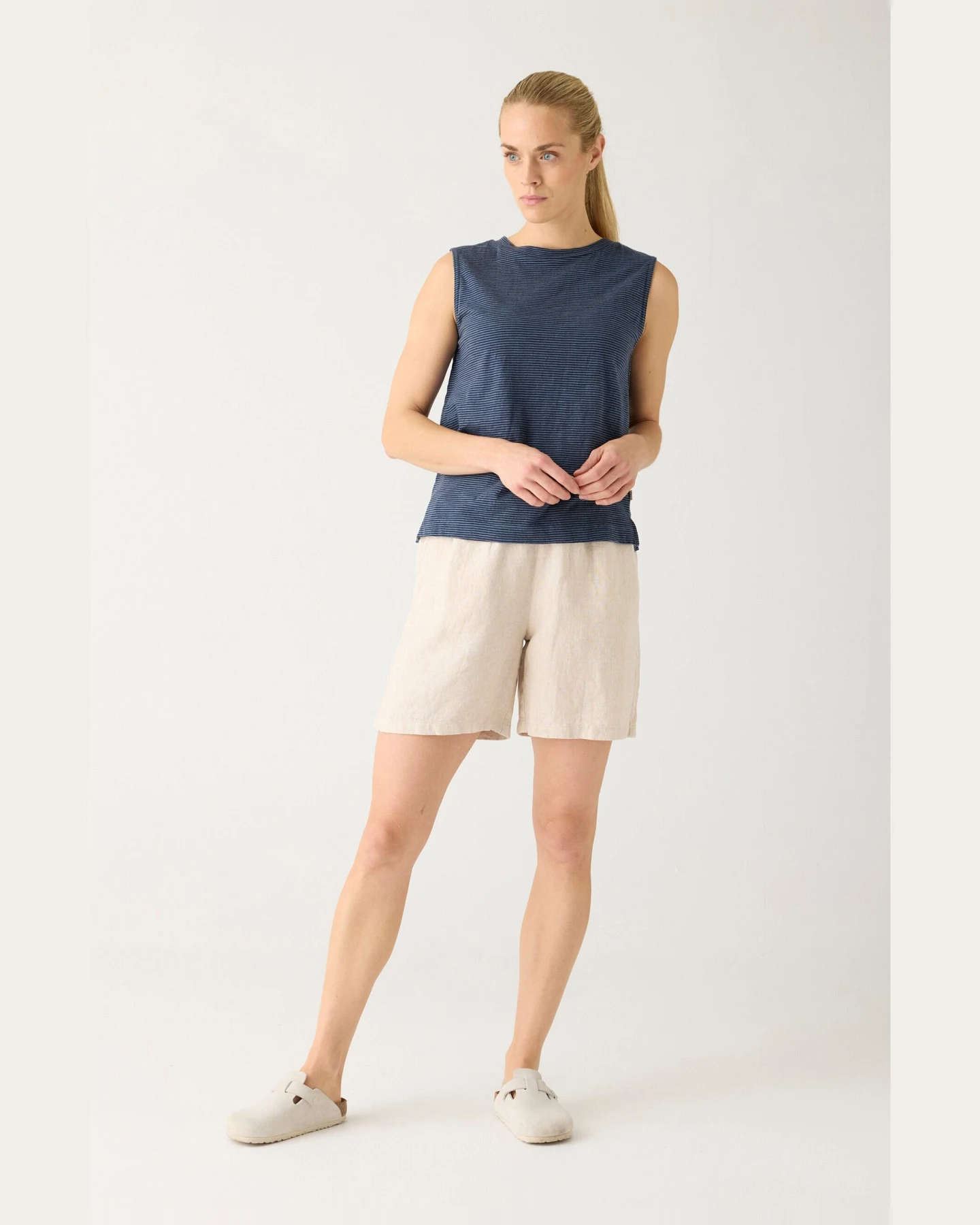 KnowledgeCotton Apparel Damen vegan Shorts Posey Wide Leinen Light Feather Gray – Ansicht 2