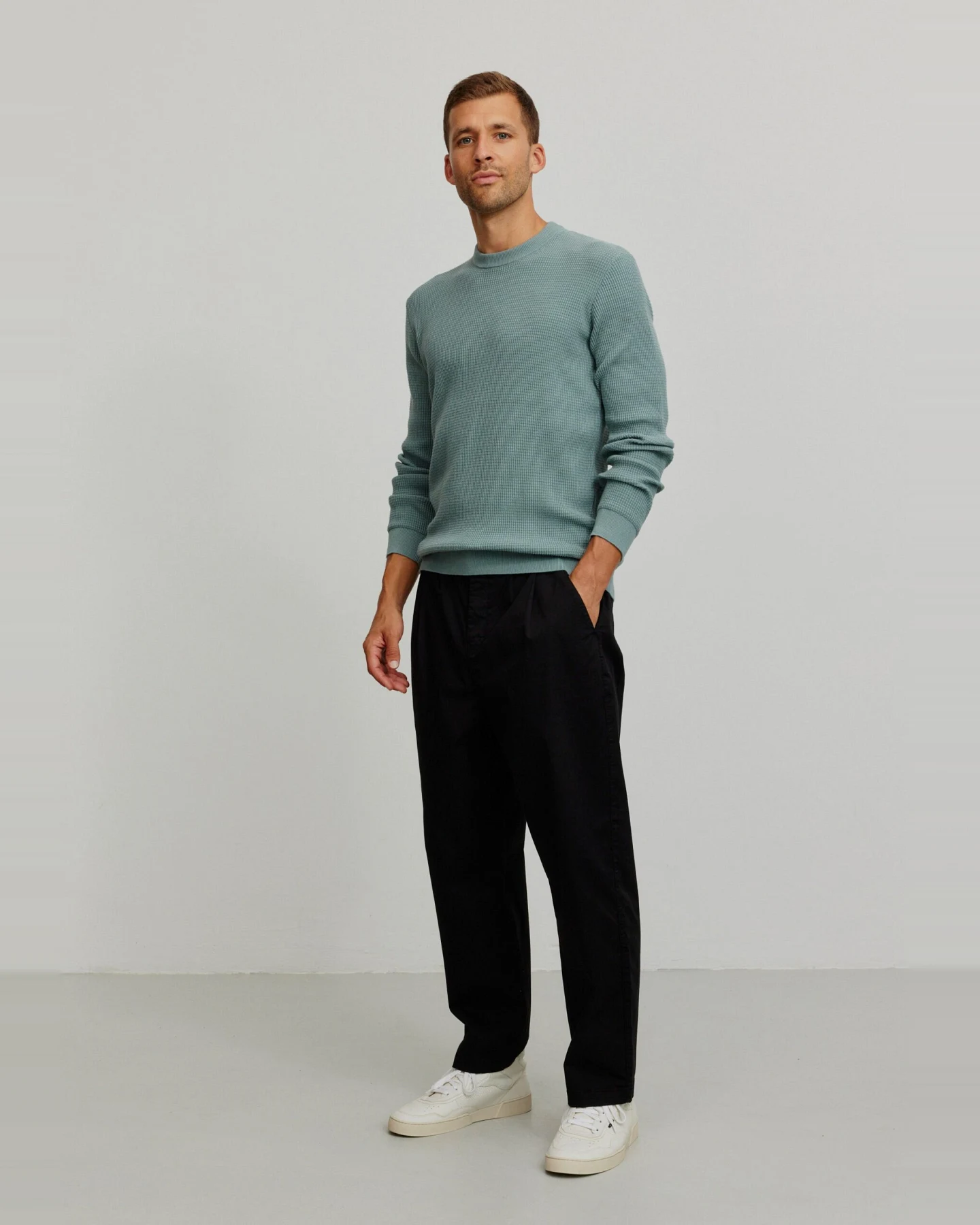 Recolution Herren vegan Pullover Lupine Tannengrün – Ansicht 2