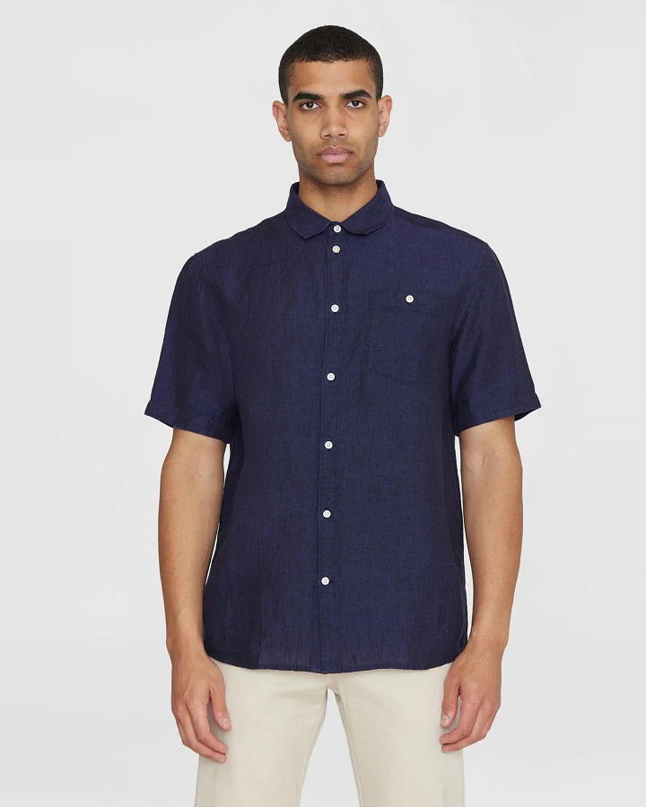 KnowledgeCotton Apparel Herren vegan Hemd Kurzarm Custom Fit Total Eclipse