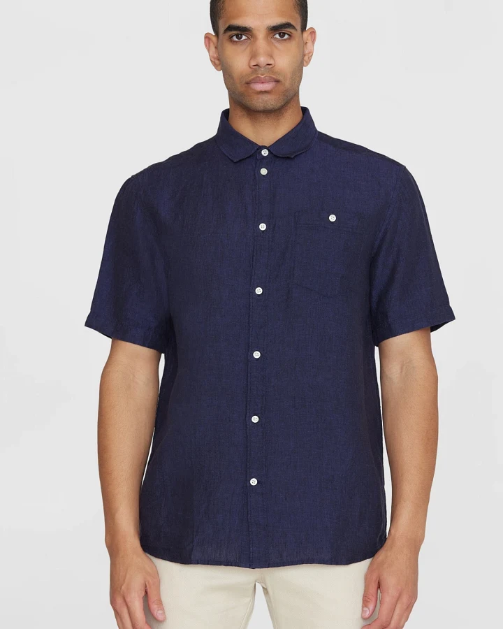 KnowledgeCotton Apparel Herren vegan Hemd Kurzarm Custom Fit Total Eclipse