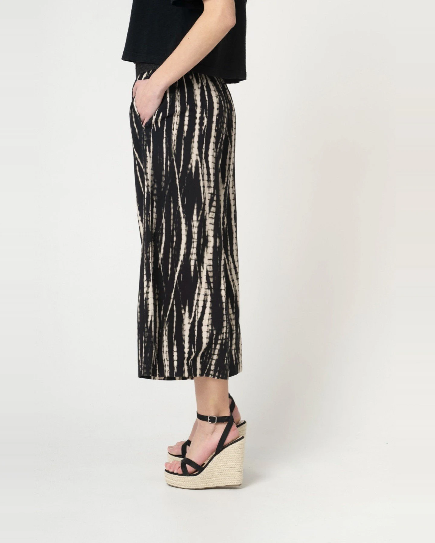 Hose Tavira Batik Schwarz – Ansicht 6