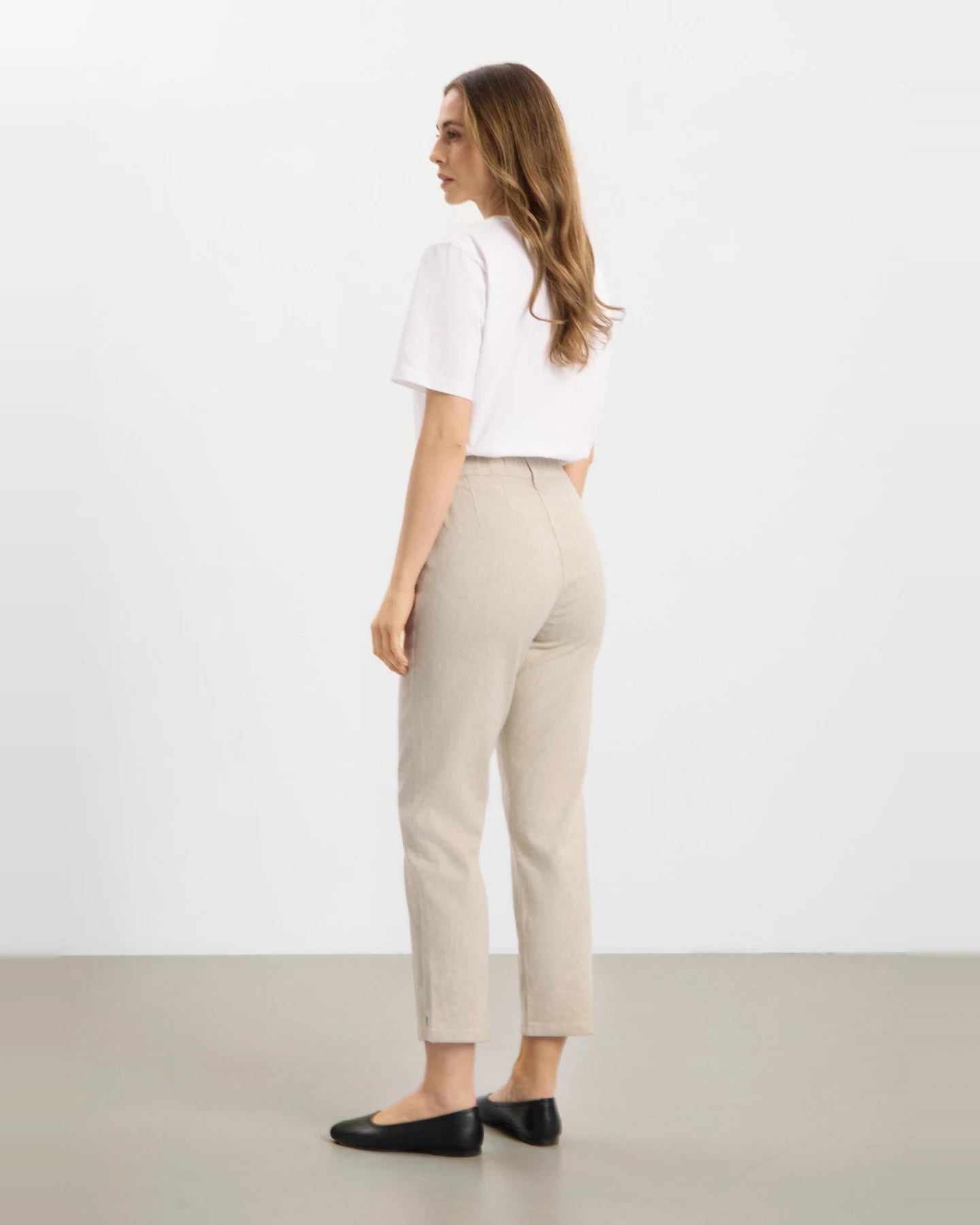 LAURIE Damen vegan Hose Kelly Regular Cropped Grau Sand – Ansicht 2