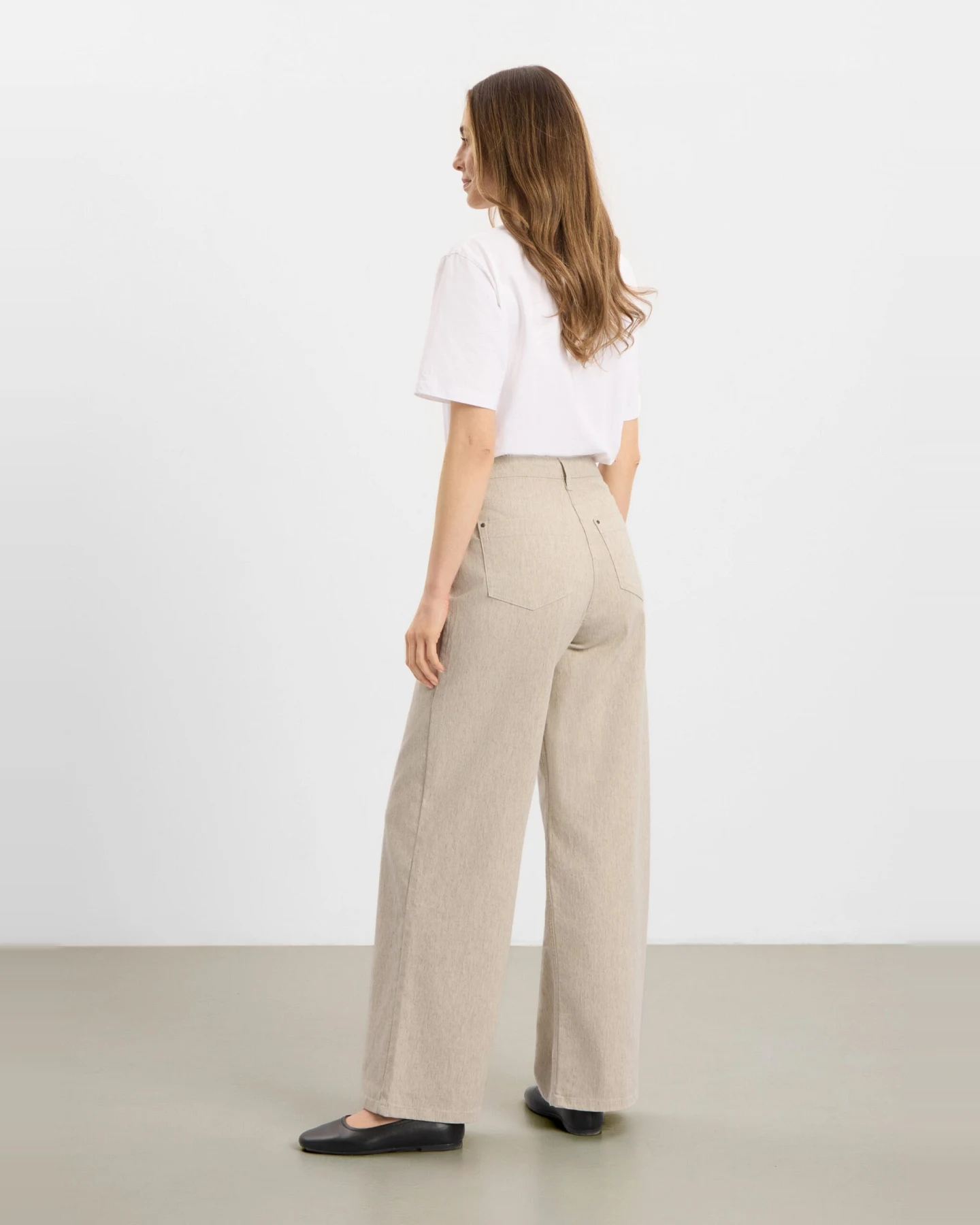 LAURIE Damen vegan Hose Carol Loose Grau Sand – Ansicht 2