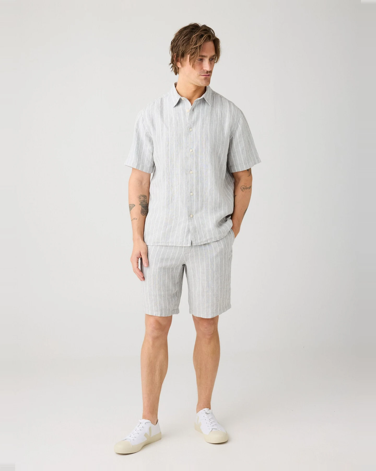 KnowledgeCotton Apparel Herren vegan Shorts Fig Loose Leinen Grau Gestreift – Ansicht 2