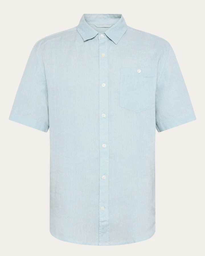 KnowledgeCotton Apparel Herren vegan Kurzarmhemd Custom Fit Skyway Hellblau