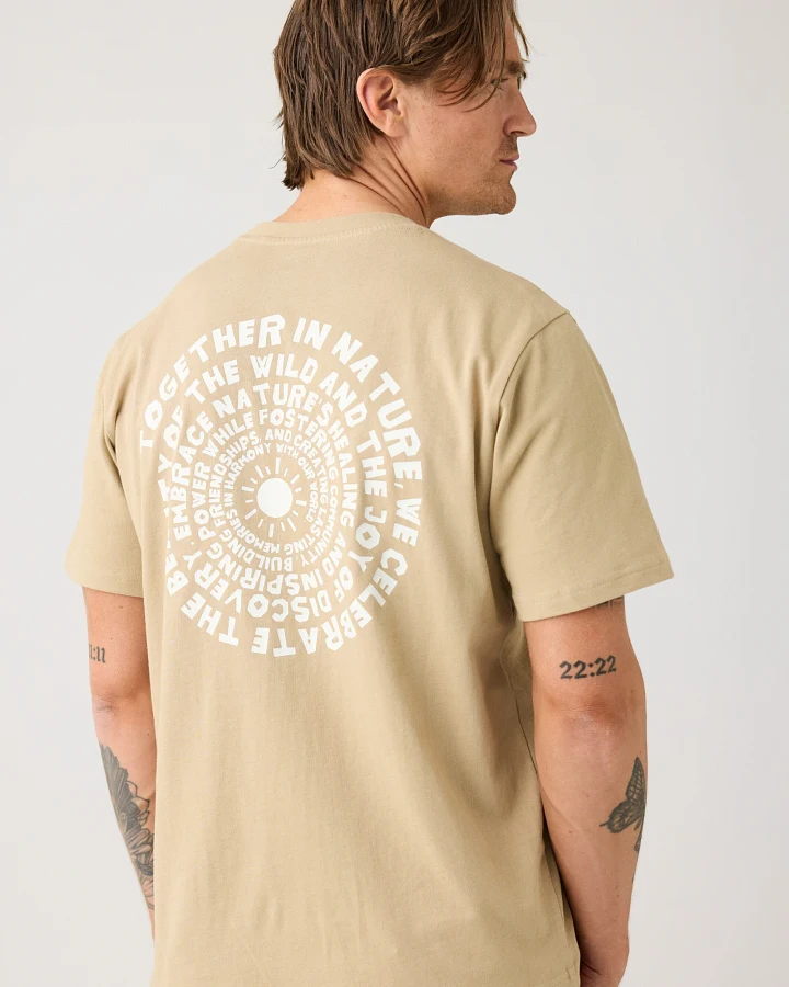KnowledgeCotton Apparel Herren vegan T-Shirt Rücken Print Twill Beige