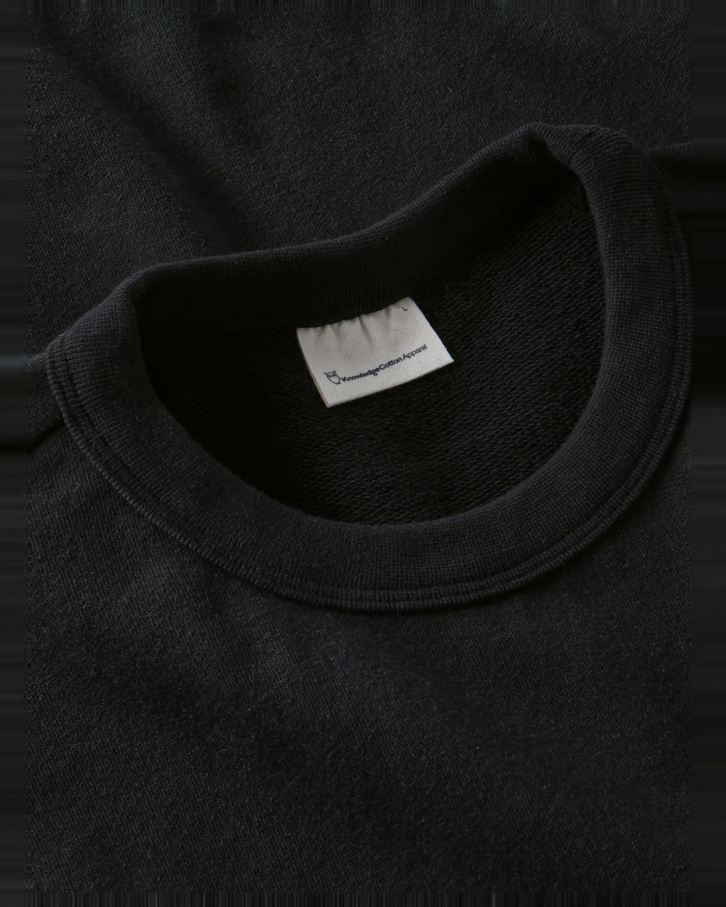 KnowledgeCotton Apparel Herren vegan Sweatshirt Herren Entspannter Bedruckter Rundhalsausschnitt Schwarz Jet – Ansicht 2