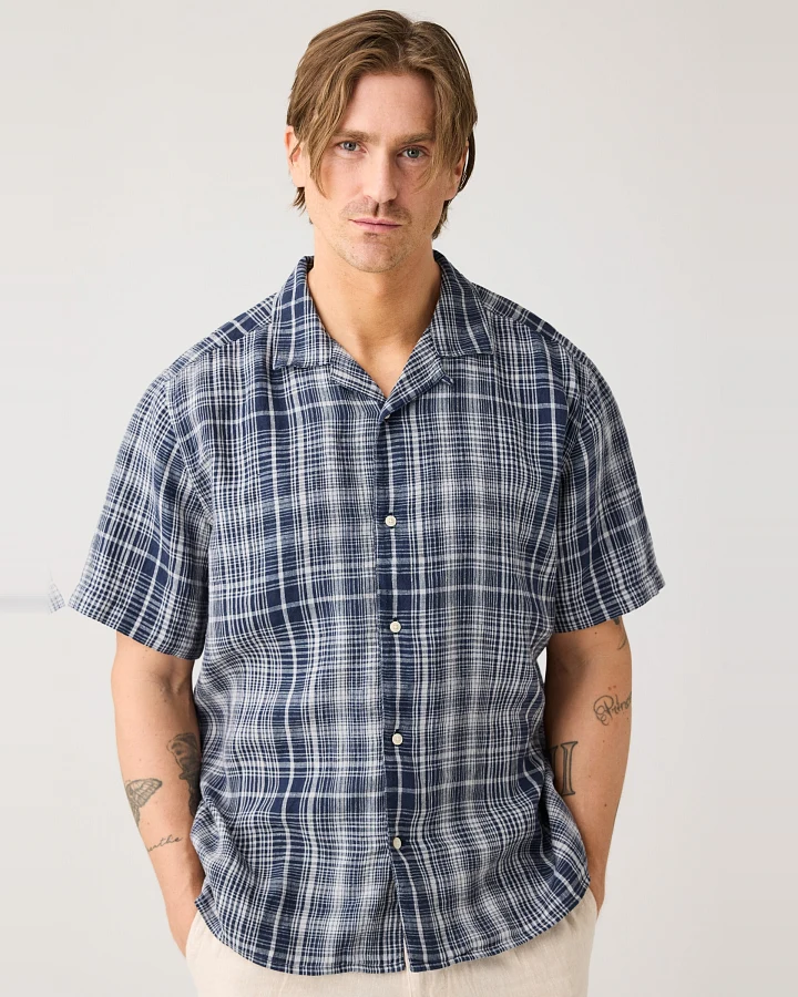 KnowledgeCotton Apparel Herren vegan Hemd Relaxed Kurzarm Navy