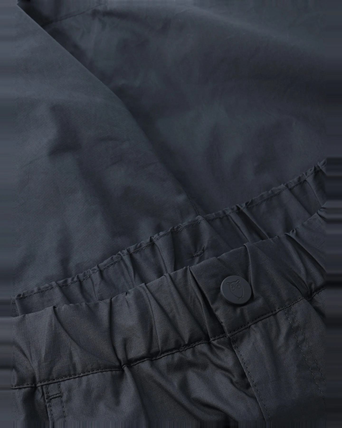KnowledgeCotton Apparel Damen vegan Shorts Damen Sky Relaxed Vent Ripstop 90 Black Jet – Ansicht 2