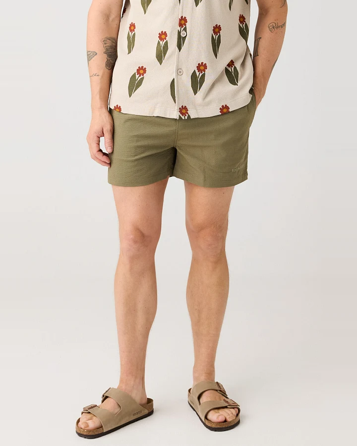KnowledgeCotton Apparel Herren vegan Badeshorts Mid Thigh Seersucker Burned Olive