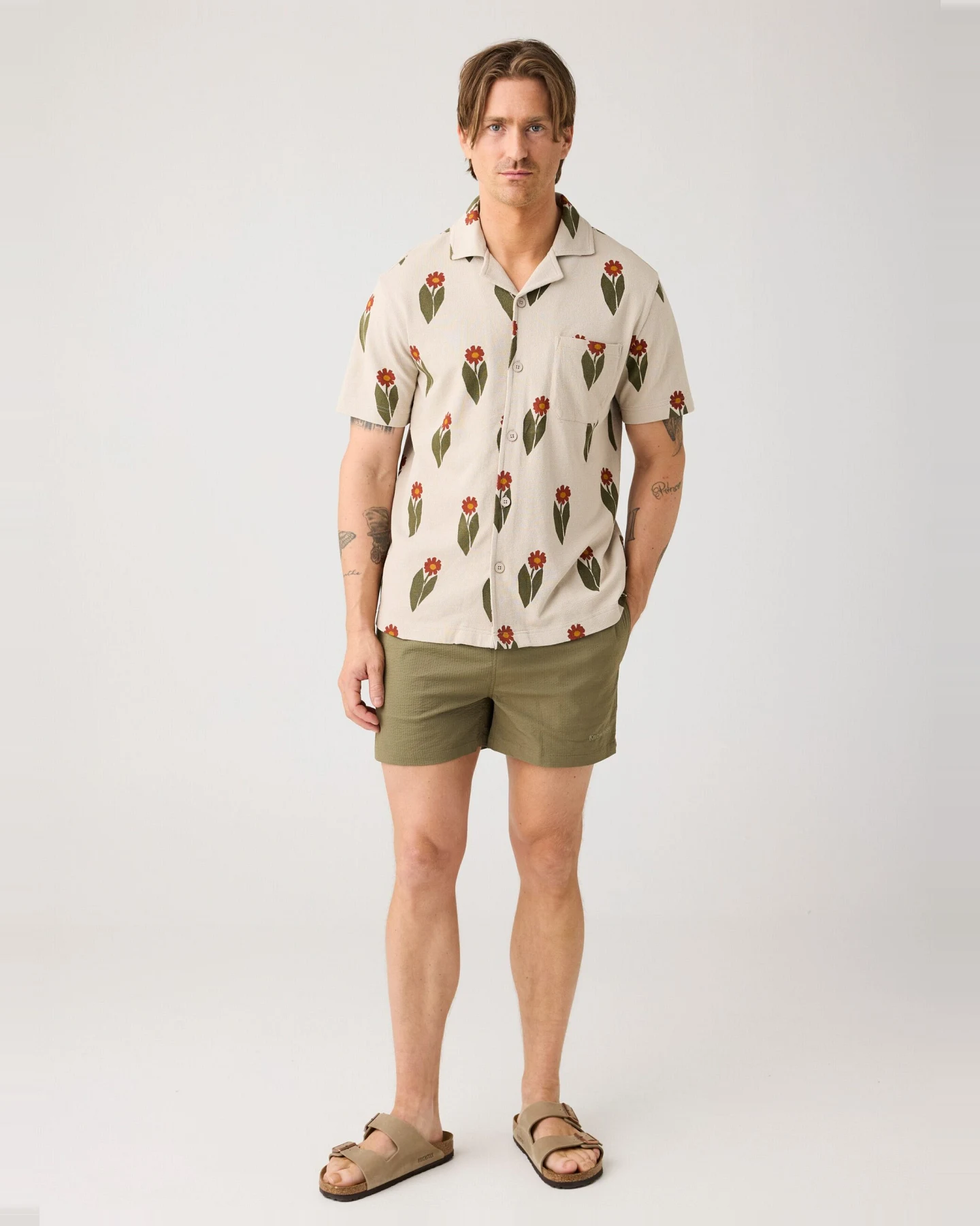 KnowledgeCotton Apparel Herren vegan Badeshorts Mid Thigh Seersucker Burned Olive – Ansicht 2