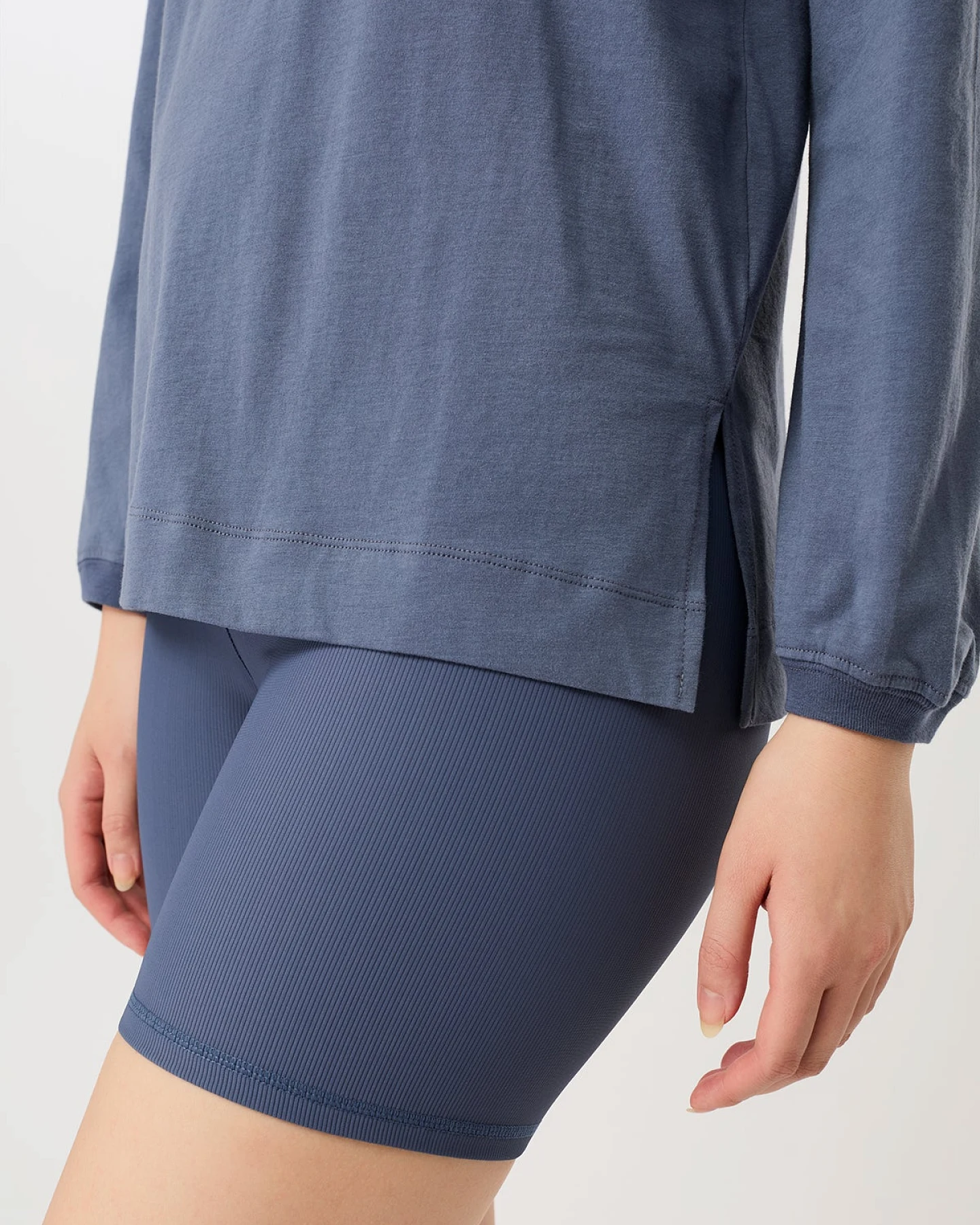 MANDALA Damen vegan Longsleeve Weites Shirt Eclipse Blau – Ansicht 2